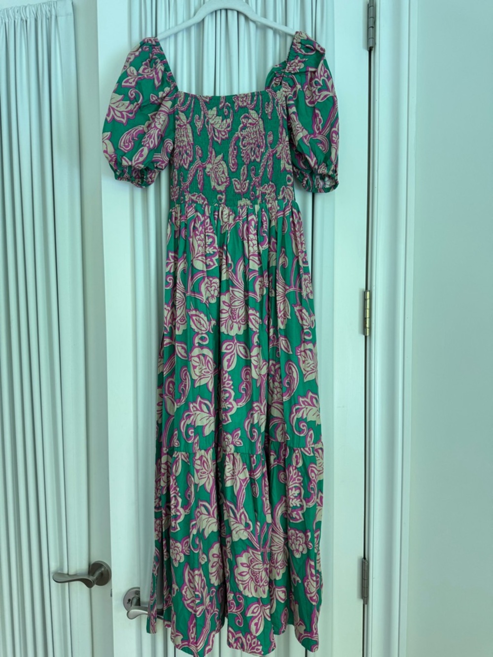 Green Floral Puff-Sleeve Maxi Dress